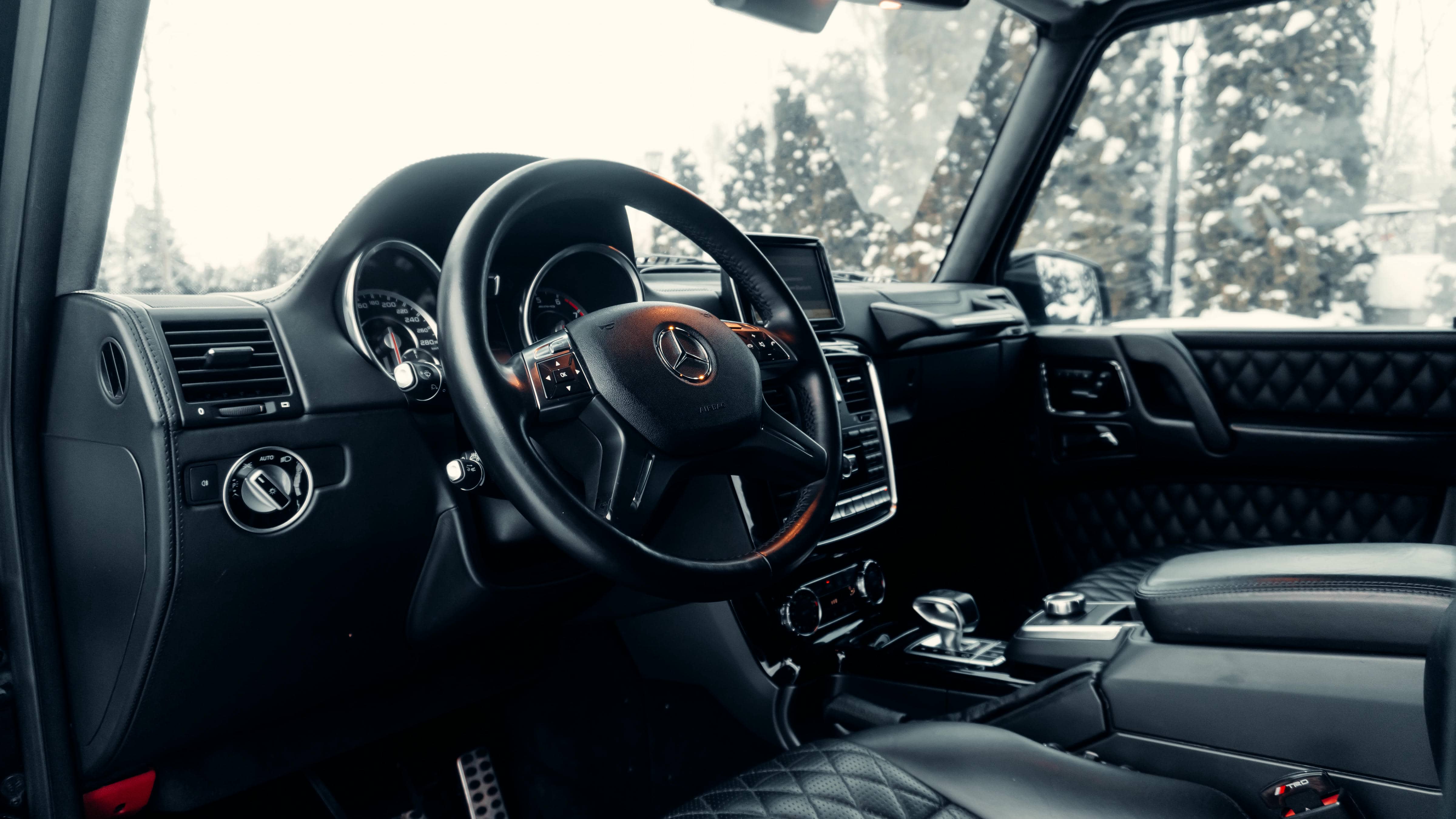 MERCEDES BENZ G63 2015